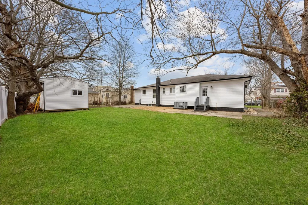 222 Silver Street West Babylon NY 11704