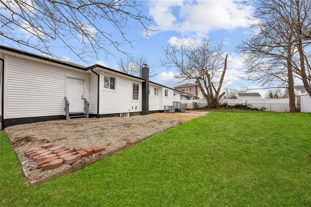 222 Silver Street West Babylon NY 11704