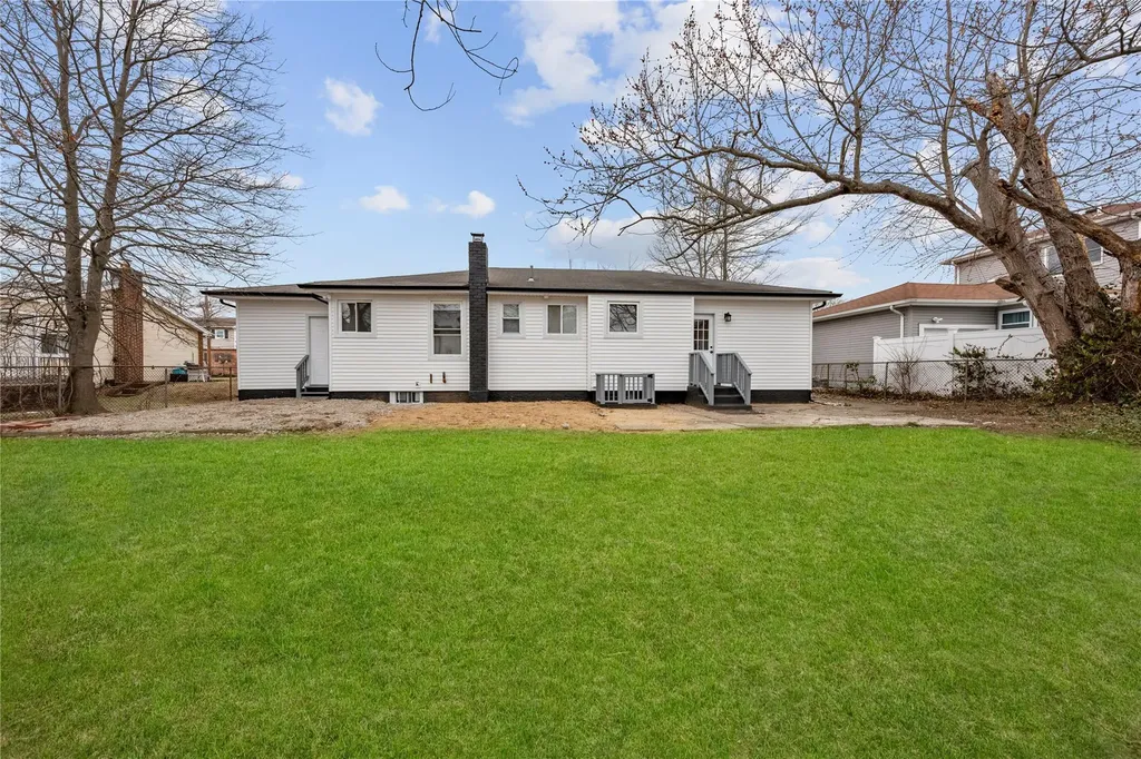 222 Silver Street West Babylon NY 11704