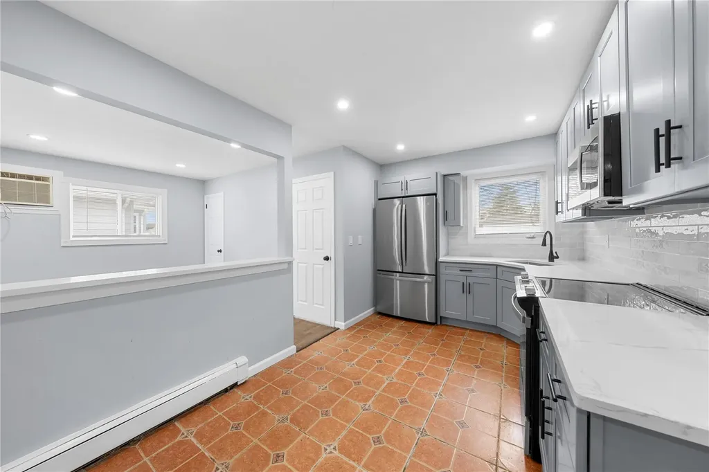 222 Silver Street West Babylon NY 11704