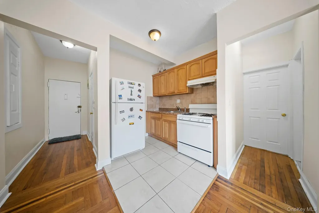 1372 Shakespeare Avenue Bronx NY 10452