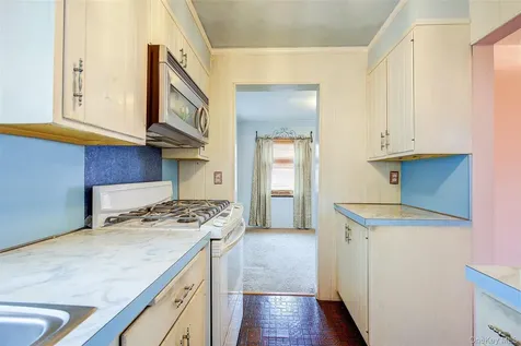 61-20 214 Street Bayside NY 11364