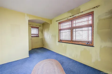 61-20 214 Street Bayside NY 11364