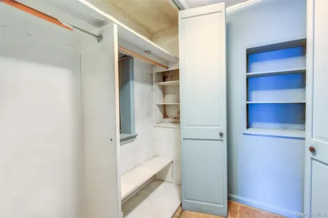 61-20 214 Street Bayside NY 11364