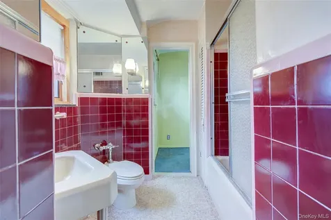 61-20 214 Street Bayside NY 11364