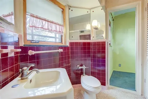 61-20 214 Street Bayside NY 11364