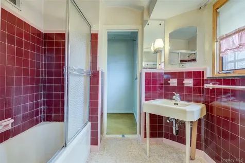 61-20 214 Street Bayside NY 11364