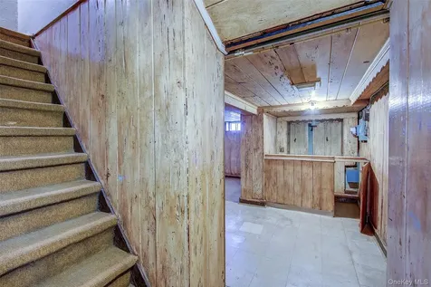 61-20 214 Street Bayside NY 11364