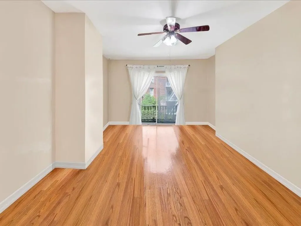 2790 Bainbridge Avenue Bronx NY 10458