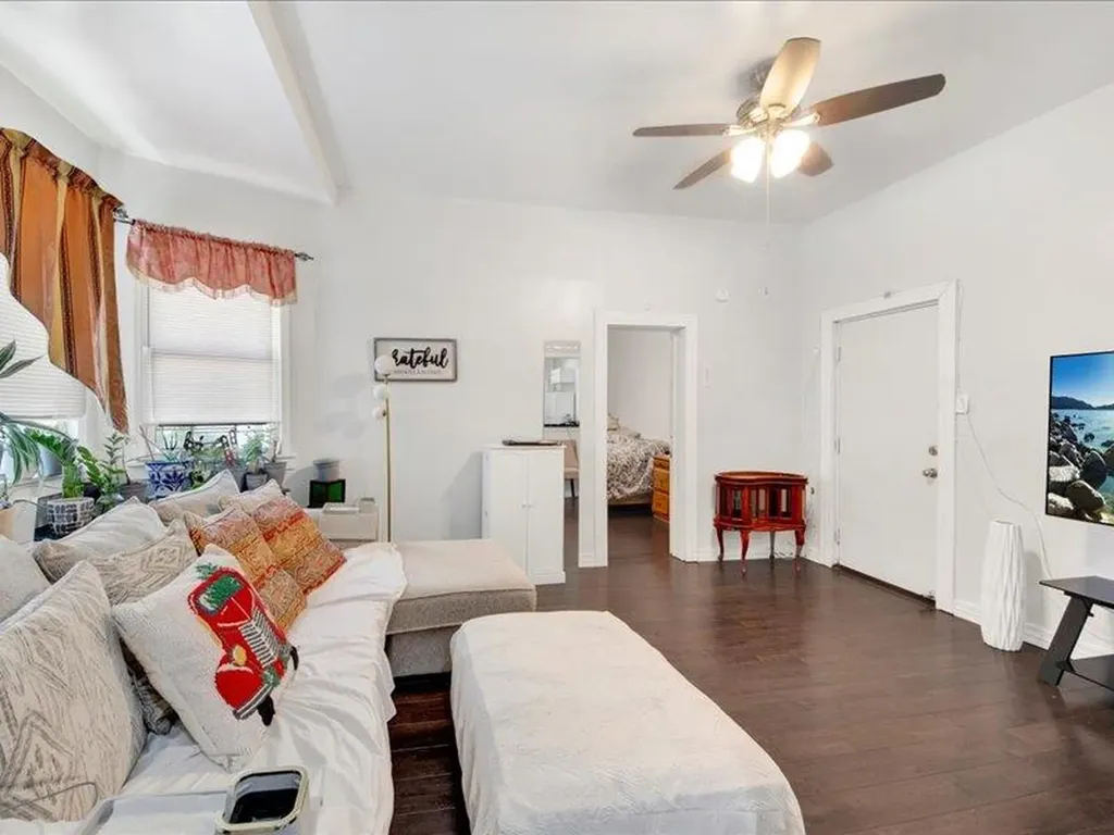 2790 Bainbridge Avenue Bronx NY 10458
