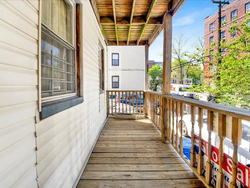 2790 Bainbridge Avenue Bronx NY 10458