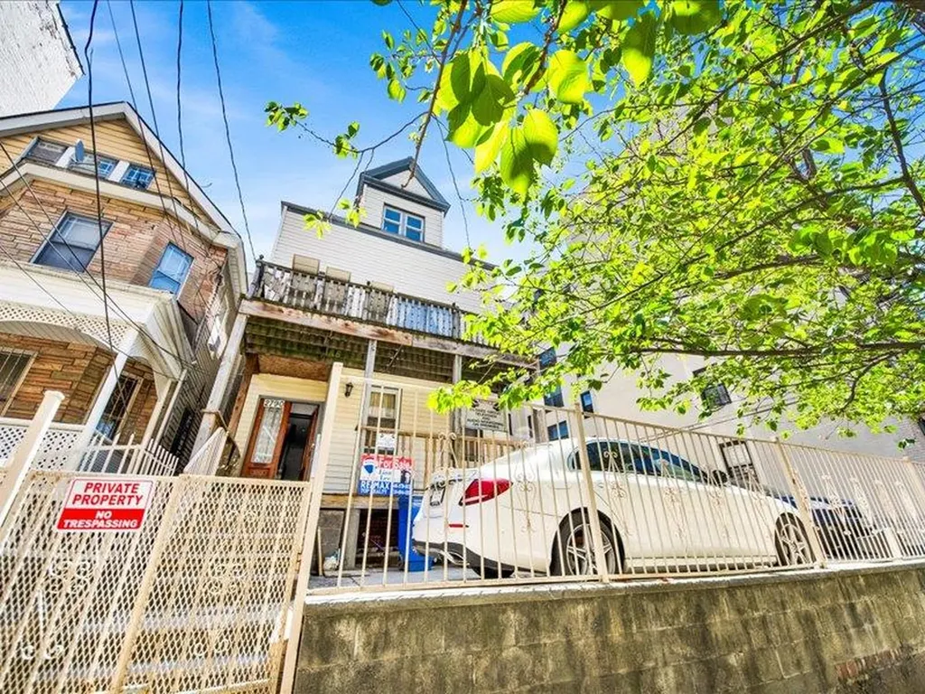 2790 Bainbridge Avenue Bronx NY 10458