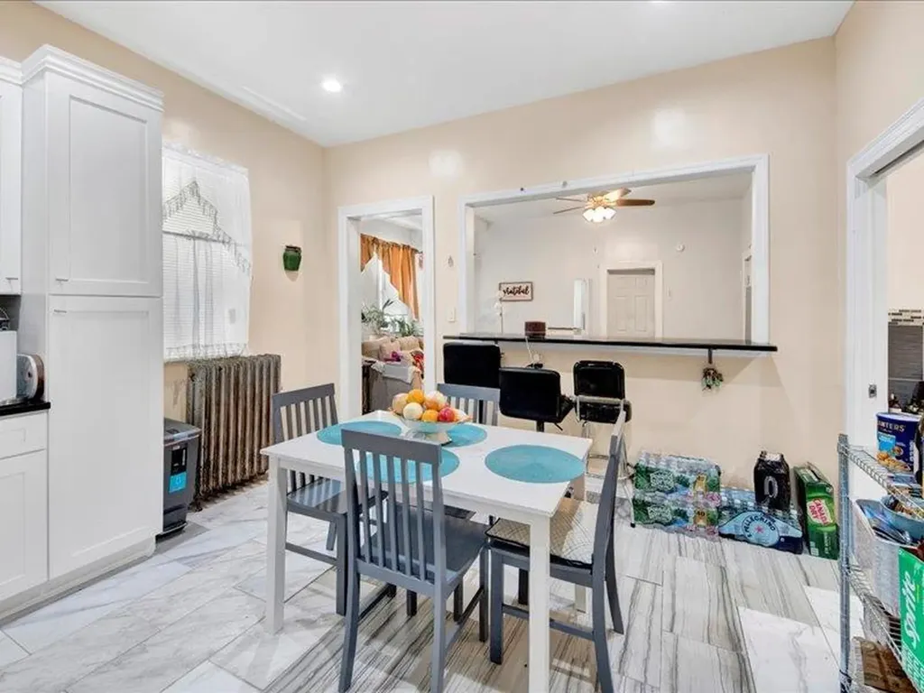 2790 Bainbridge Avenue Bronx NY 10458