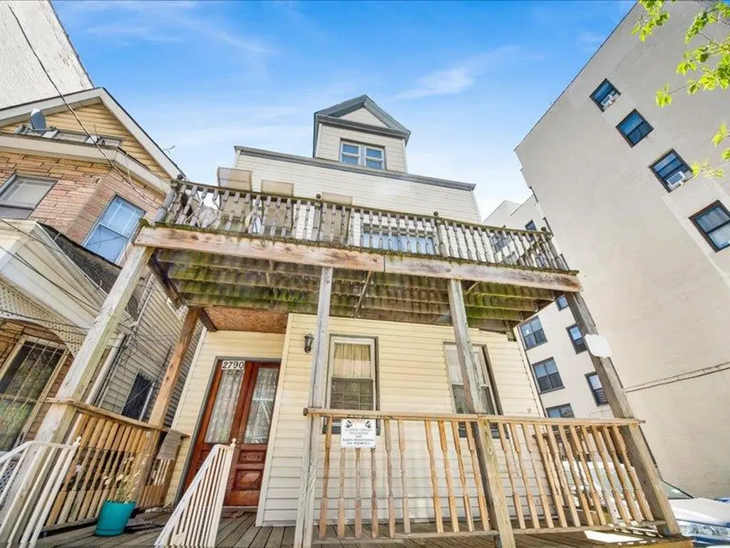 2790 Bainbridge Avenue Bronx NY 10458