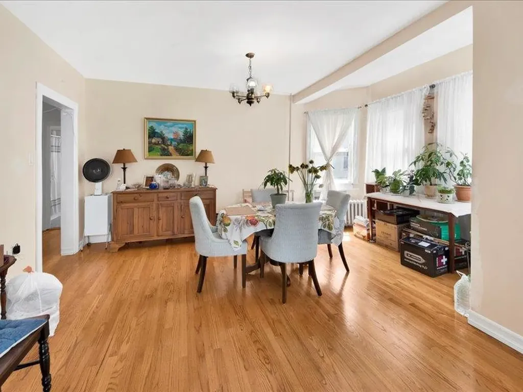 2790 Bainbridge Avenue Bronx NY 10458