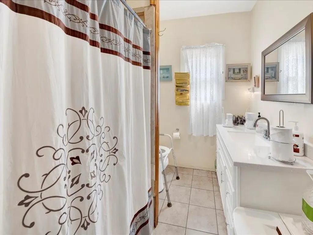 2790 Bainbridge Avenue Bronx NY 10458