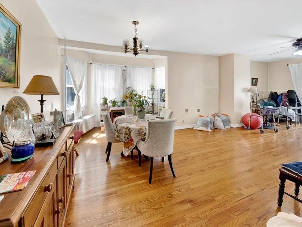 2790 Bainbridge Avenue Bronx NY 10458