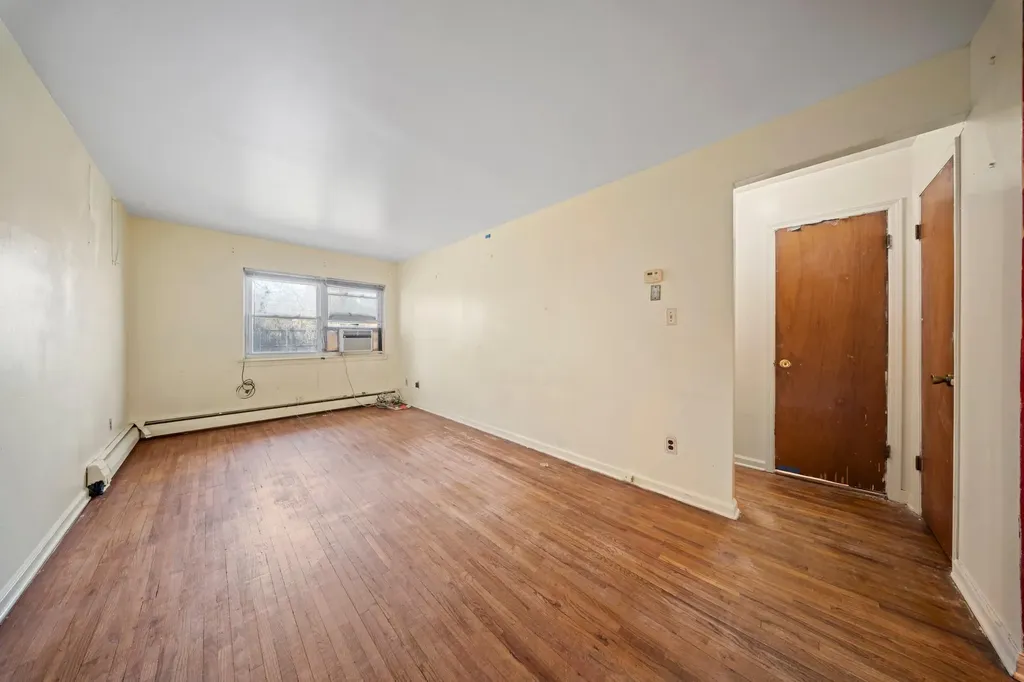 2019 Givan Avenue Bronx NY 10475