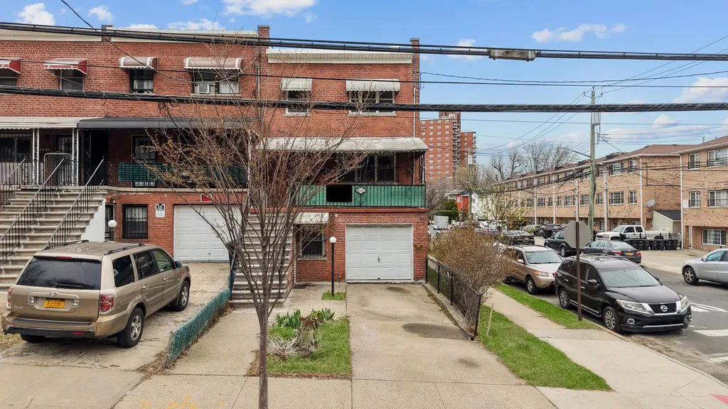 2019 Givan Avenue Bronx NY 10475