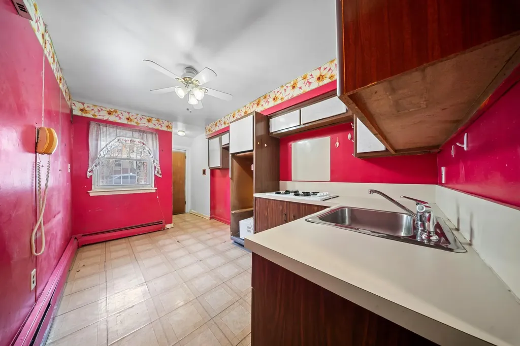2019 Givan Avenue Bronx NY 10475