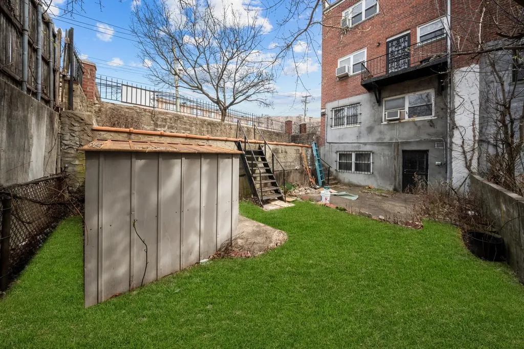2019 Givan Avenue Bronx NY 10475
