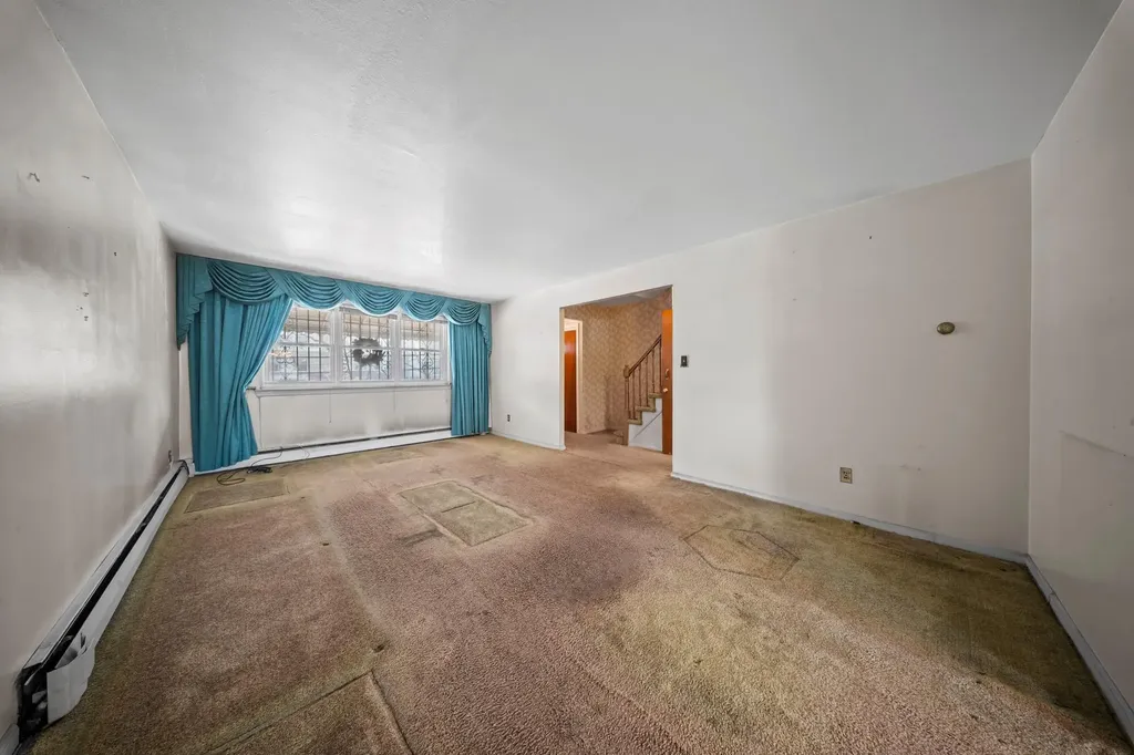 2019 Givan Avenue Bronx NY 10475