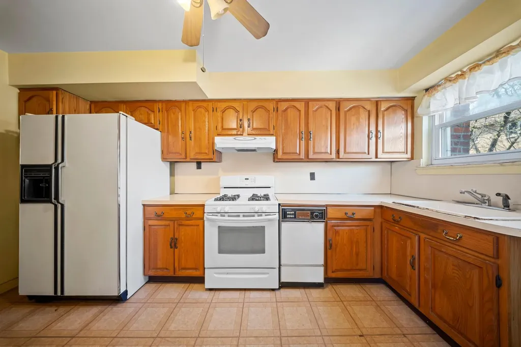 2019 Givan Avenue Bronx NY 10475
