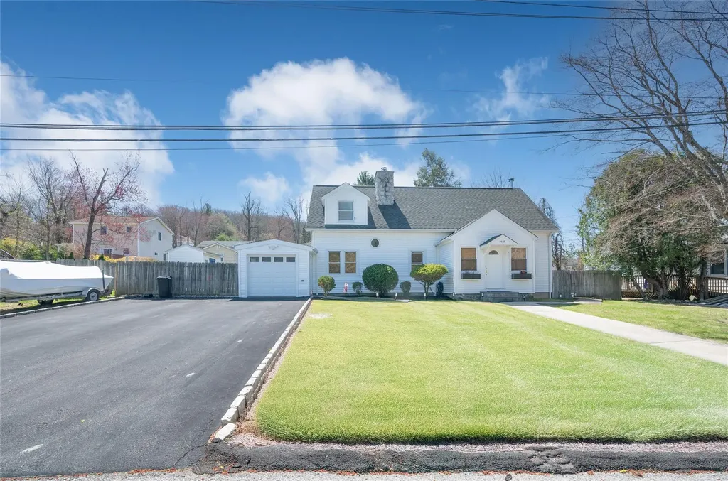 1459 Mohawk Road Mohegan Lake NY 10547