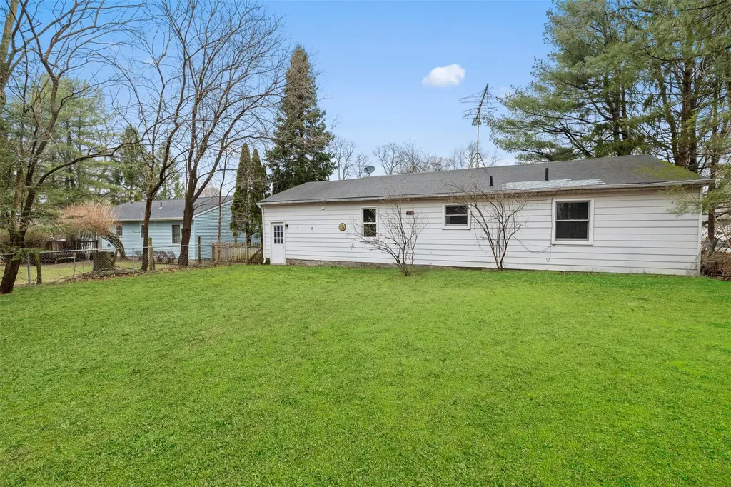 6 Amherst Street Red Hook NY 12571