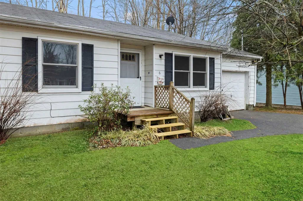 6 Amherst Street Red Hook NY 12571