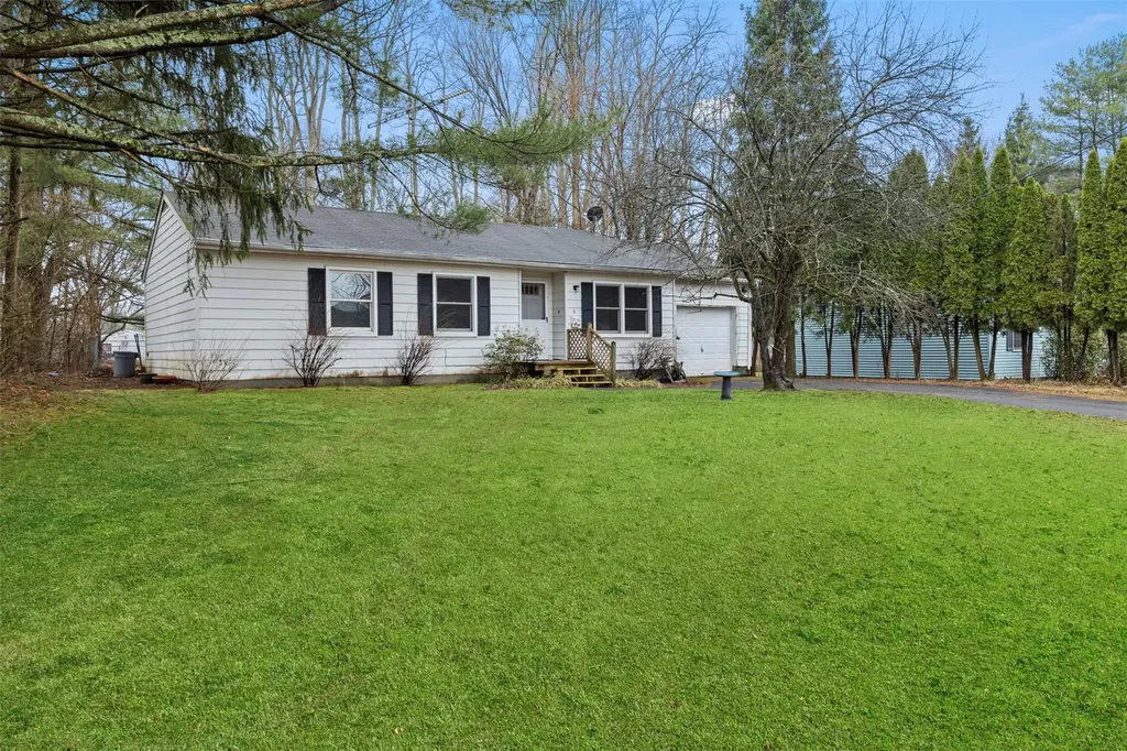 6 Amherst Street Red Hook NY 12571