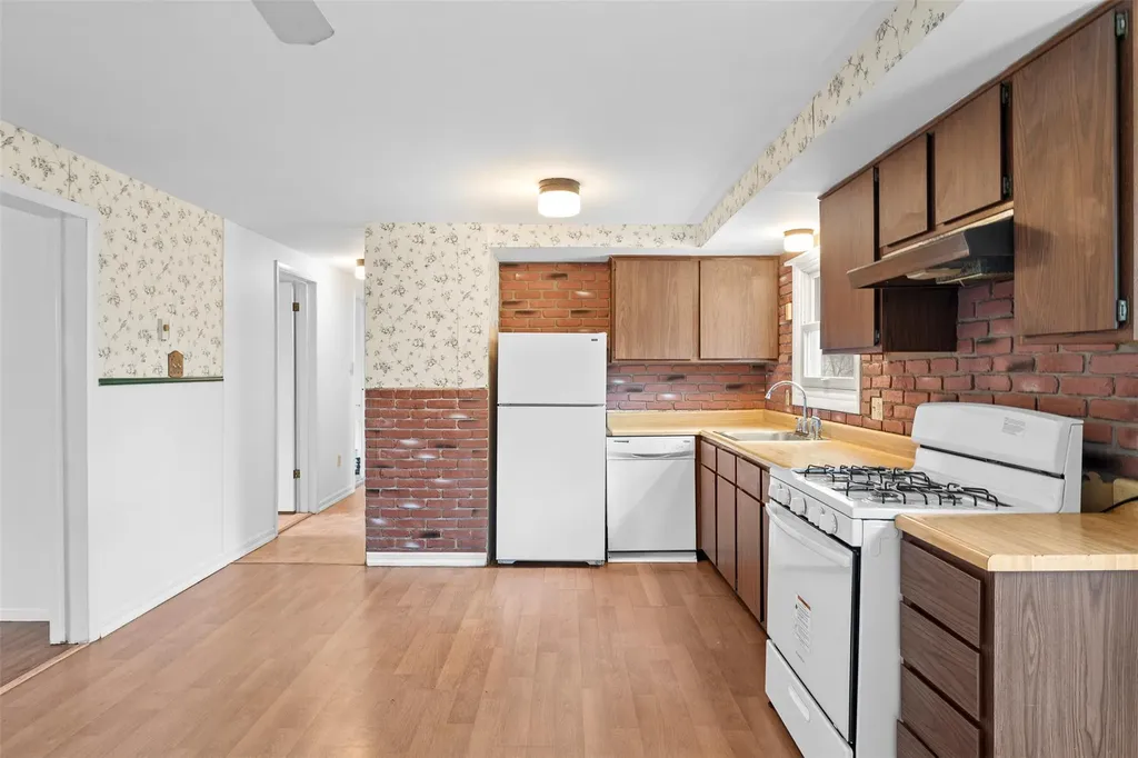 6 Amherst Street Red Hook NY 12571