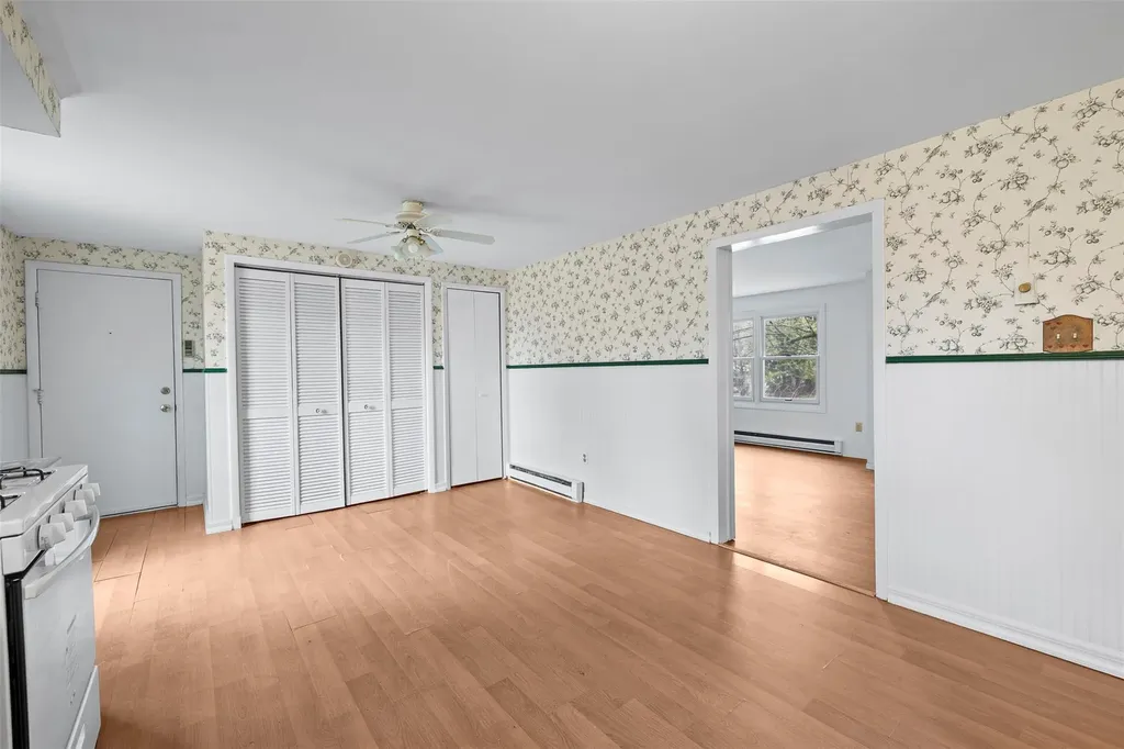 6 Amherst Street Red Hook NY 12571