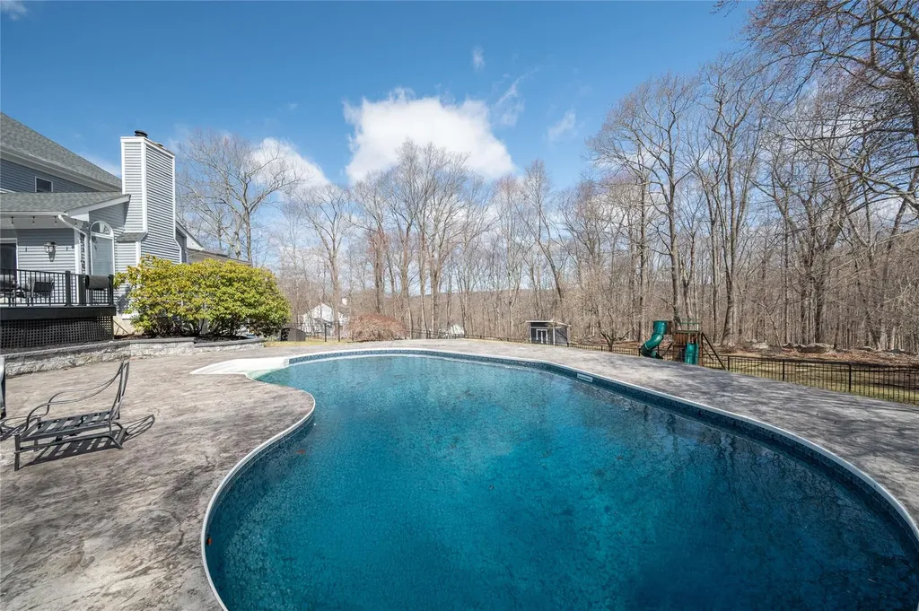 100 Manor Road Patterson NY 12563