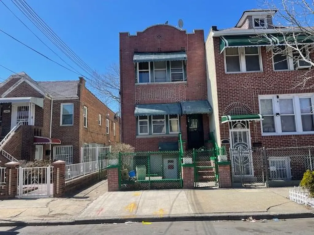 162 E 59th Street Brooklyn NY 11203
