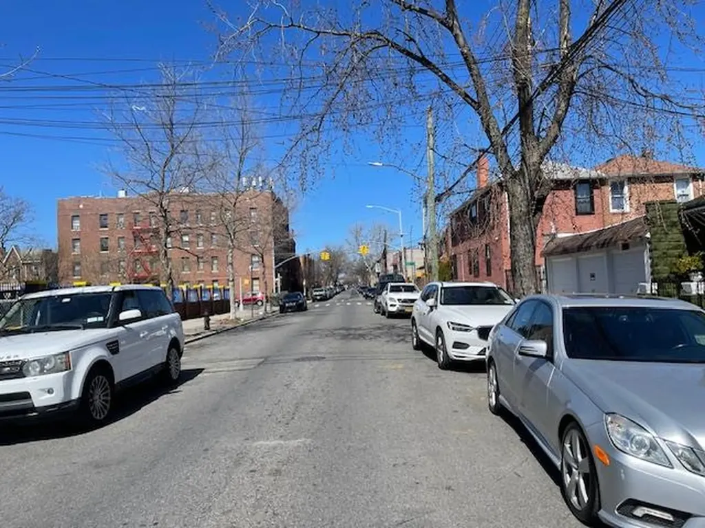 162 E 59th Street Brooklyn NY 11203