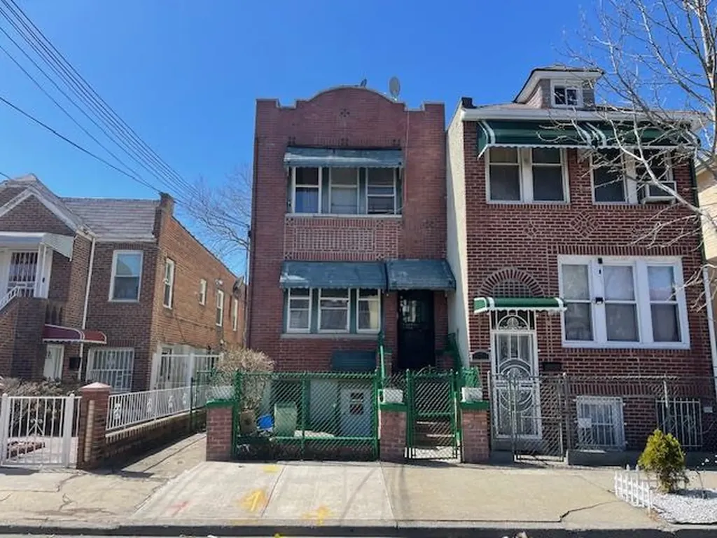 162 E 59th Street Brooklyn NY 11203
