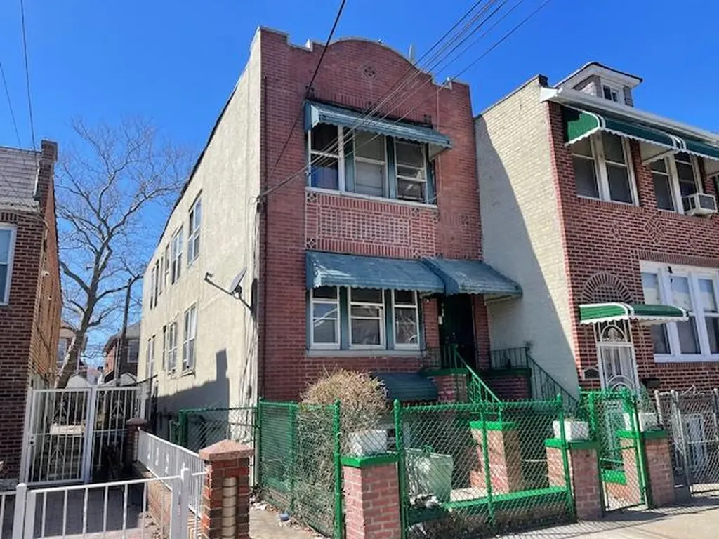 162 E 59th Street Brooklyn NY 11203