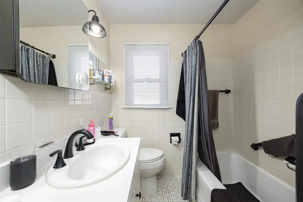3 Saint Annes Road Poughkeepsie NY 12601