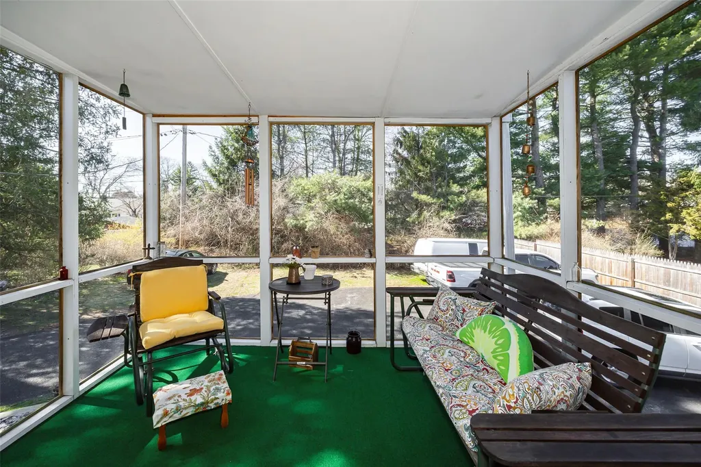 3 Saint Annes Road Poughkeepsie NY 12601