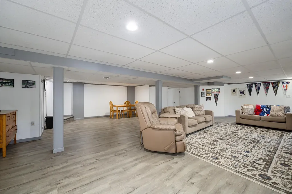 3 Saint Annes Road Poughkeepsie NY 12601