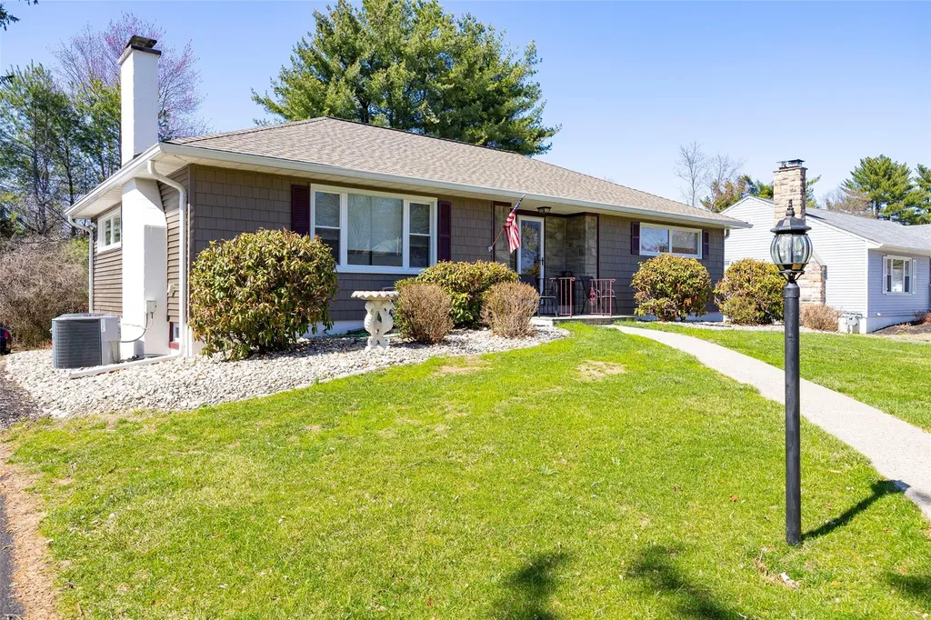 3 Saint Annes Road Poughkeepsie NY 12601