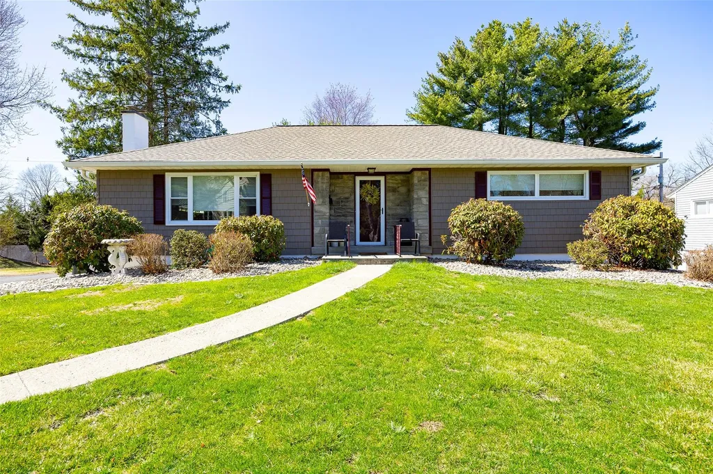 3 Saint Annes Road Poughkeepsie NY 12601