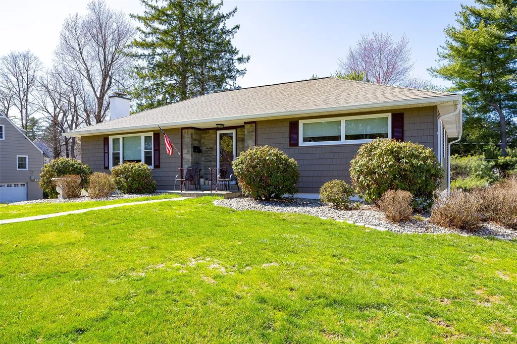 3 Saint Annes Road Poughkeepsie NY 12601
