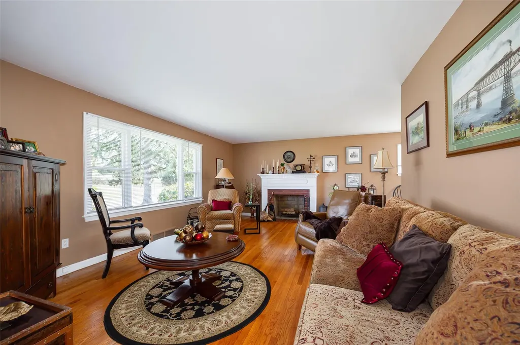 3 Saint Annes Road Poughkeepsie NY 12601