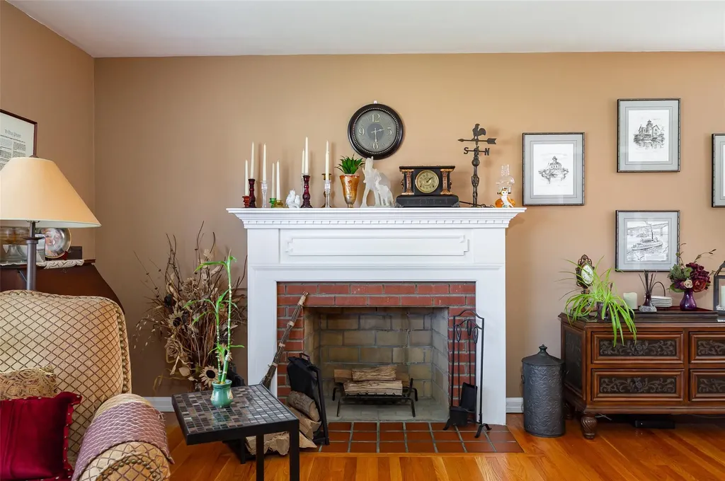 3 Saint Annes Road Poughkeepsie NY 12601
