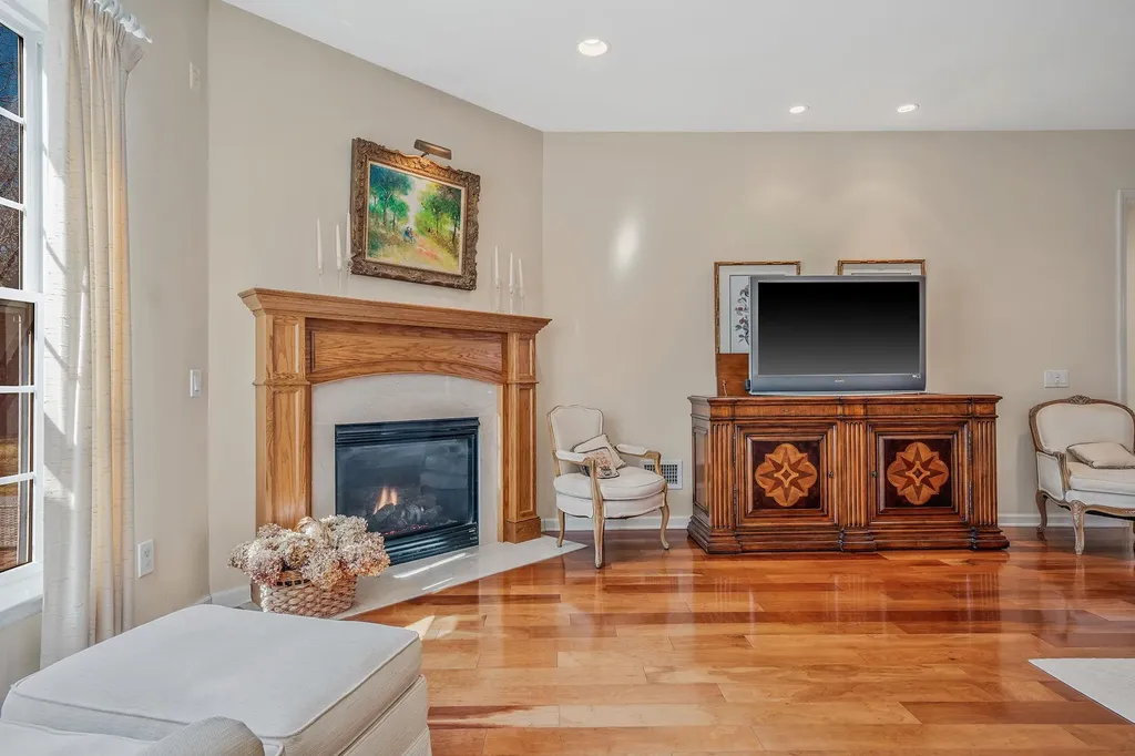 143 Scott Drive W Westhampton NY 11977