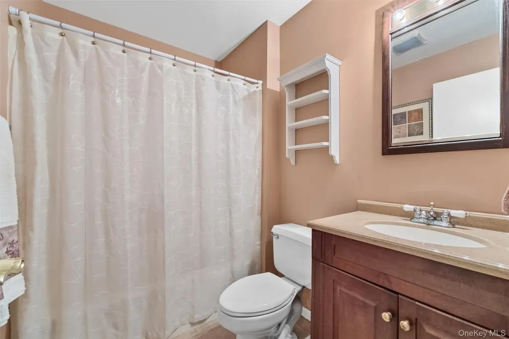 59 Glenacom Road Mahopac NY 10541
