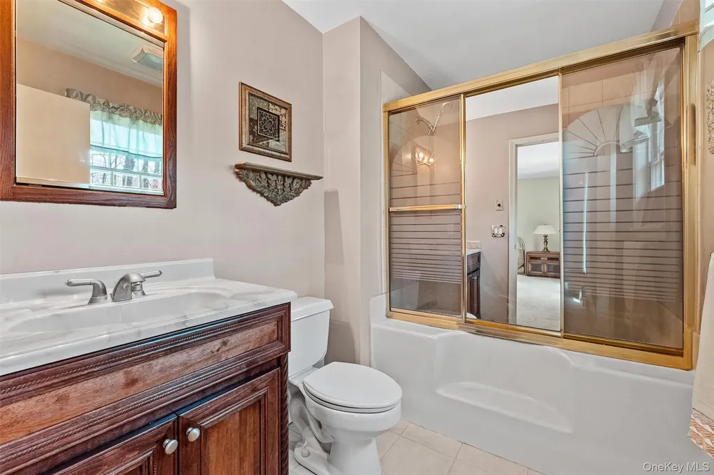 59 Glenacom Road Mahopac NY 10541