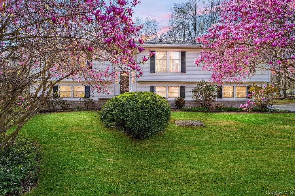 59 Glenacom Road Mahopac NY 10541